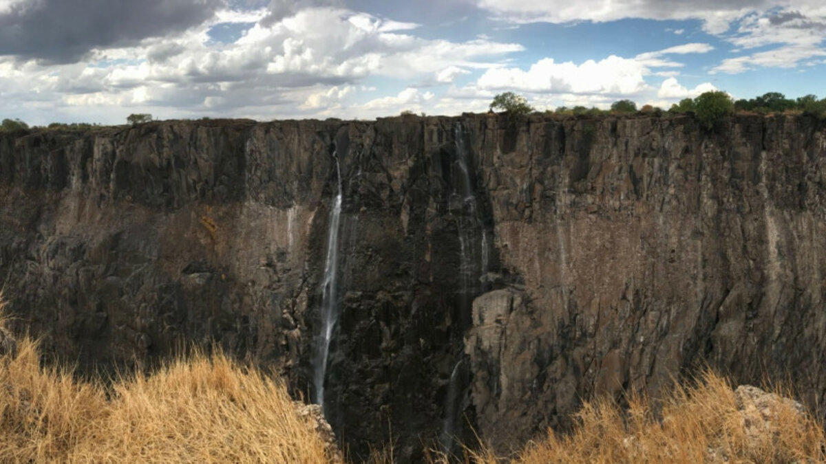 Водопад Виктория почти исчез с лица Земли 